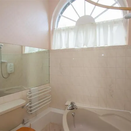 Betamere Holiday home *